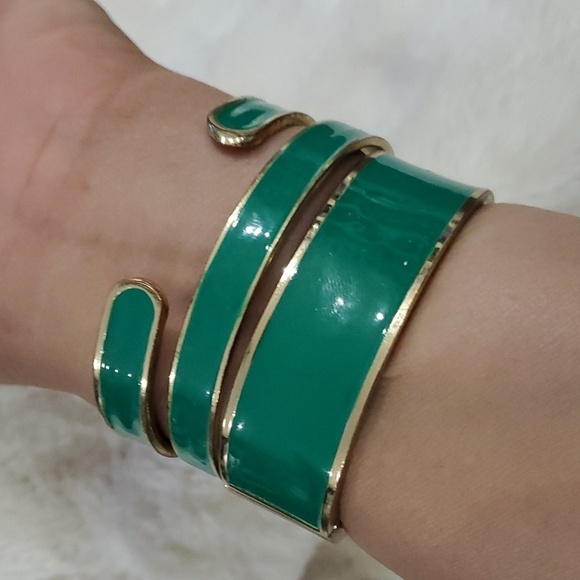 VINTAGE 3 PIECE KELLY GREEN QUARTZ WATCH BRACELET BANGLE BUNDLE - Picture 2 of 7